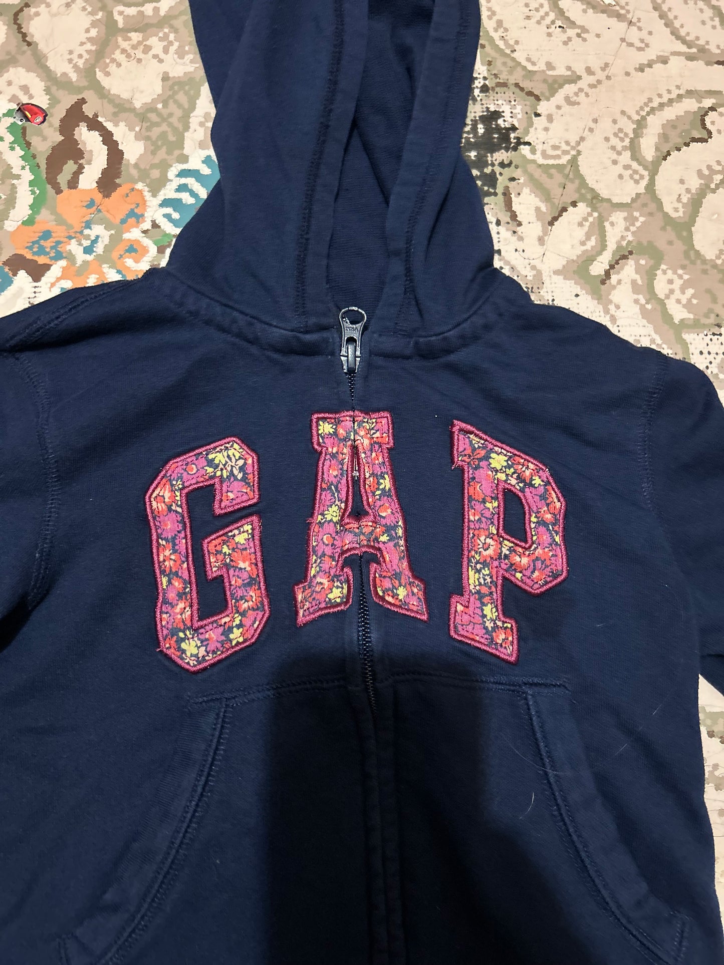 Gap 4/5 navy floral zip up hoodie