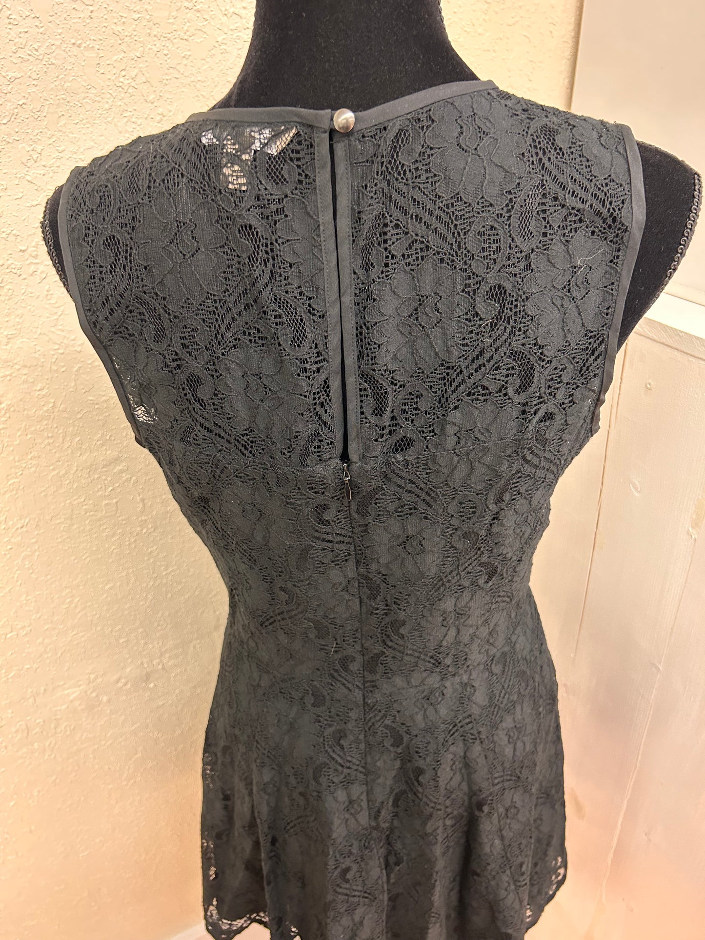 Banana Republic 10 black lace dress