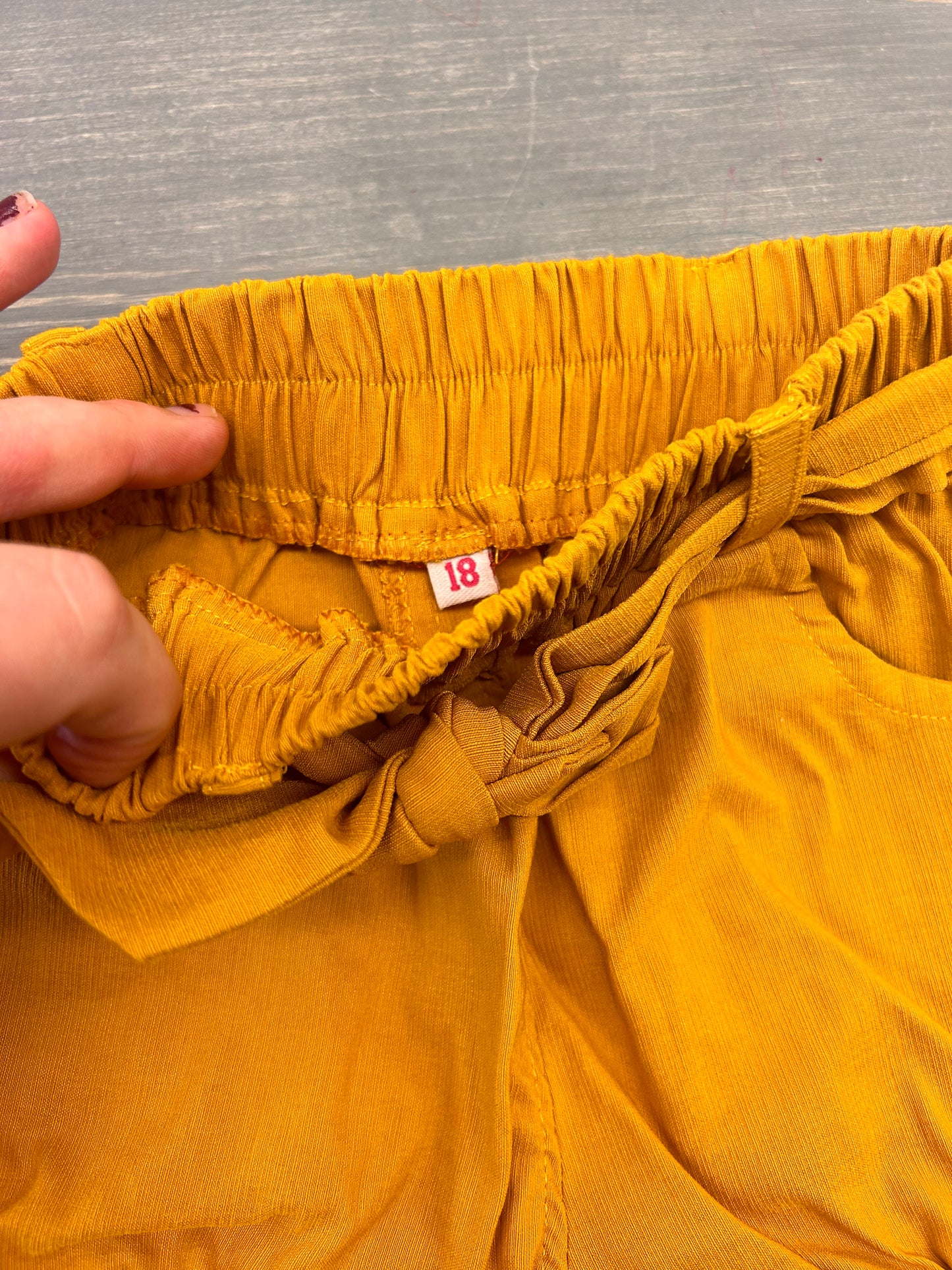 Small shop 18m yellow shorts