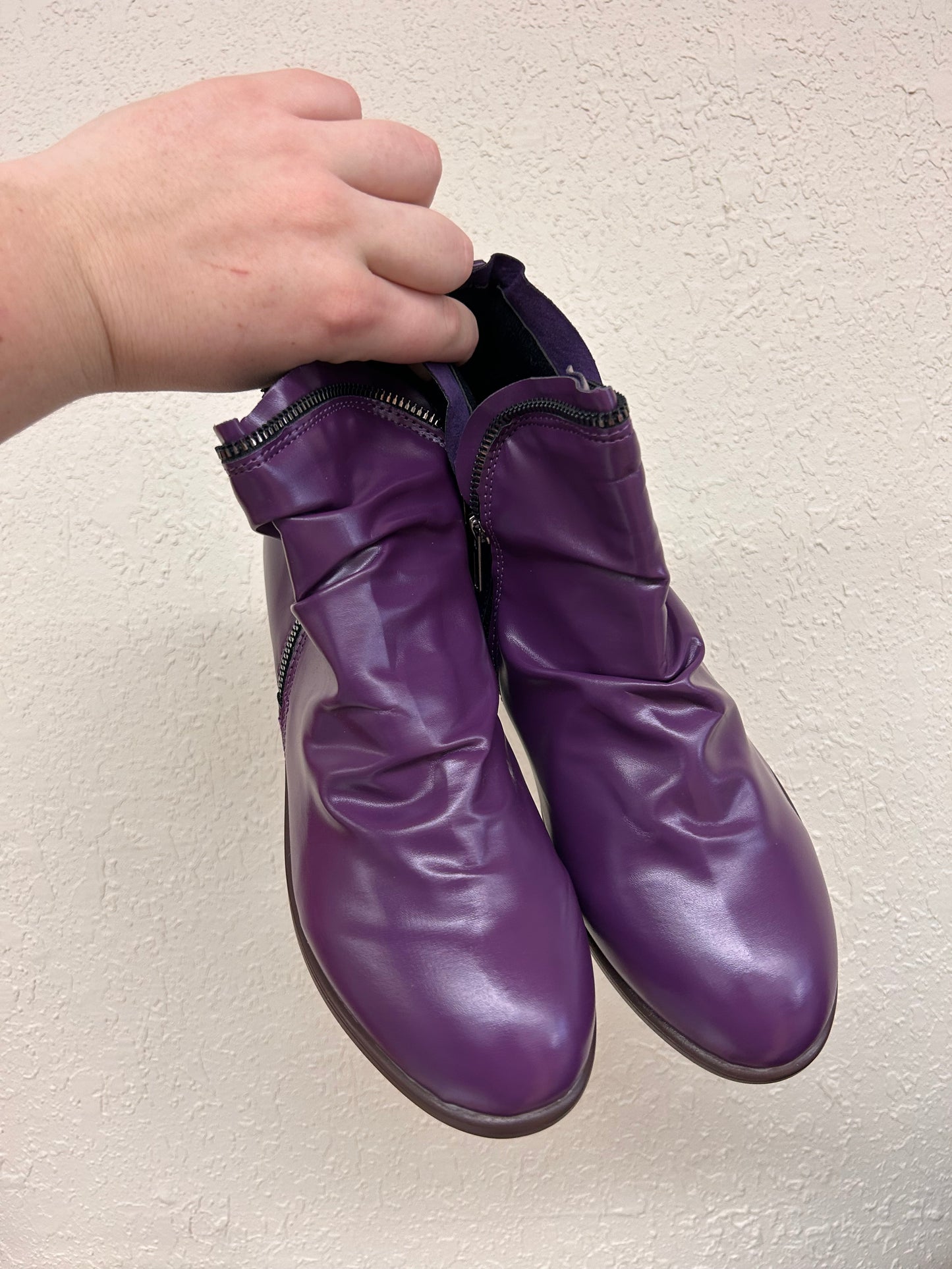 NEW women’s 9 purple pleather booties