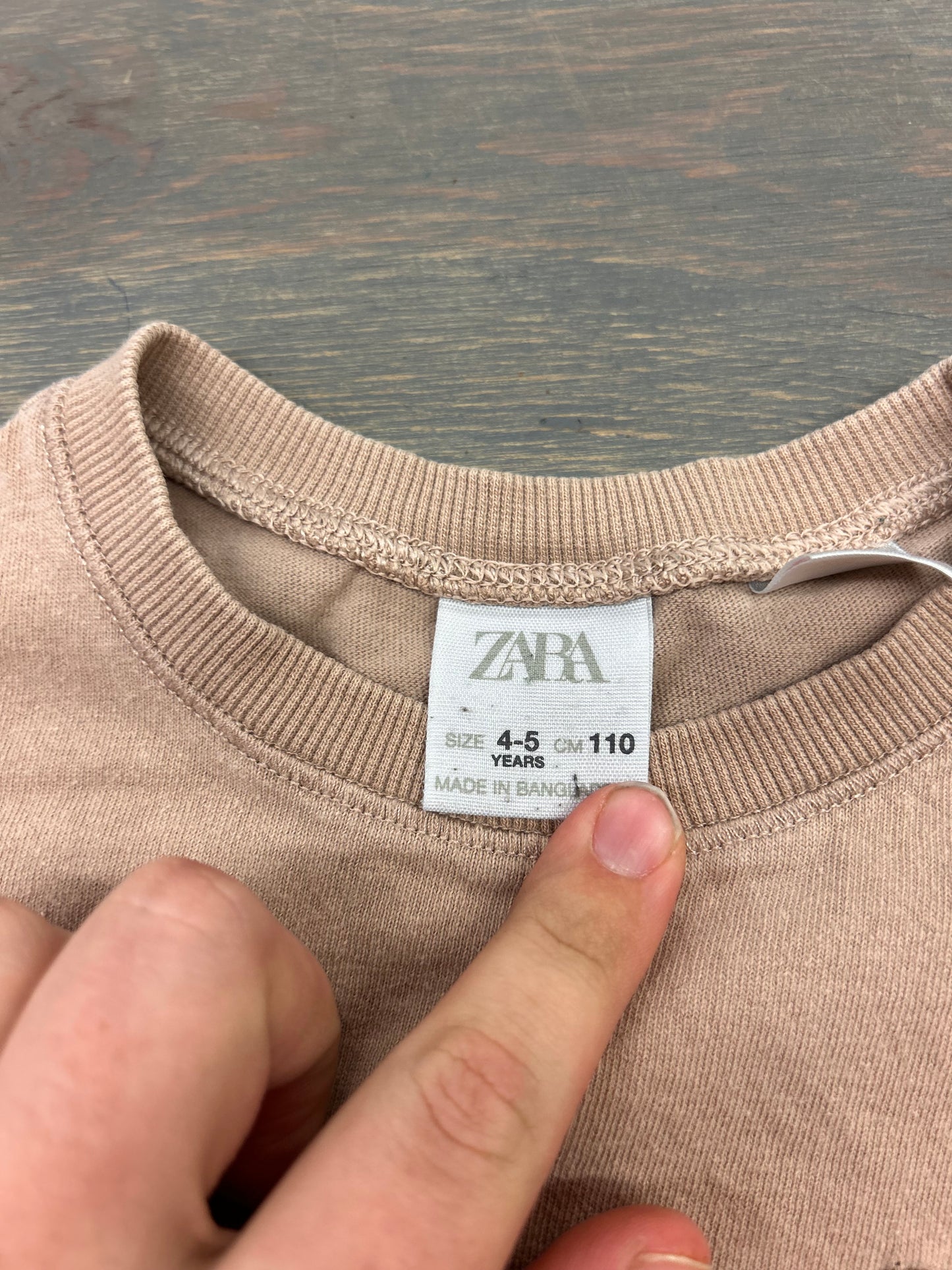 Zara 4/5 tan Tshirt