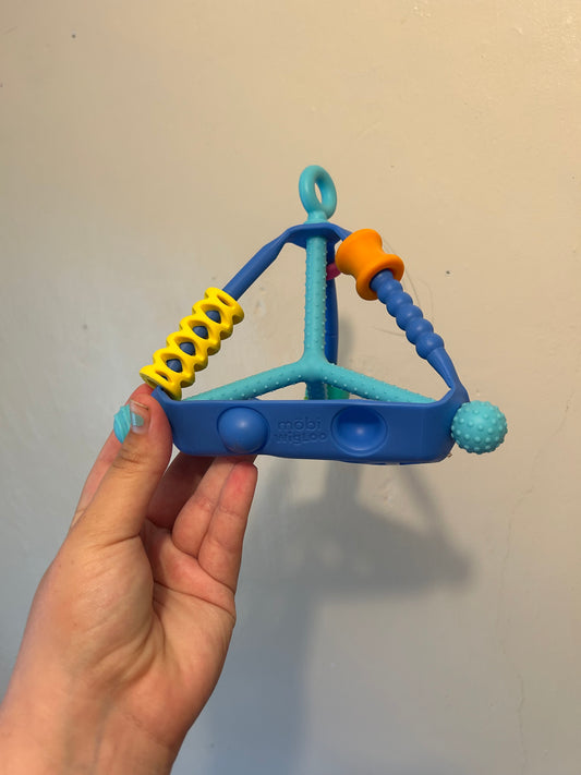 Mobi wigloo teething triangle toy