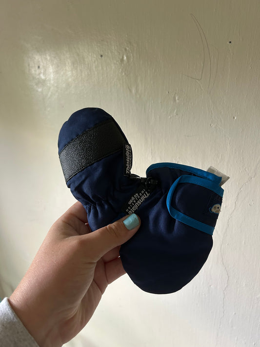 Joe fresh 0/12m black mittens