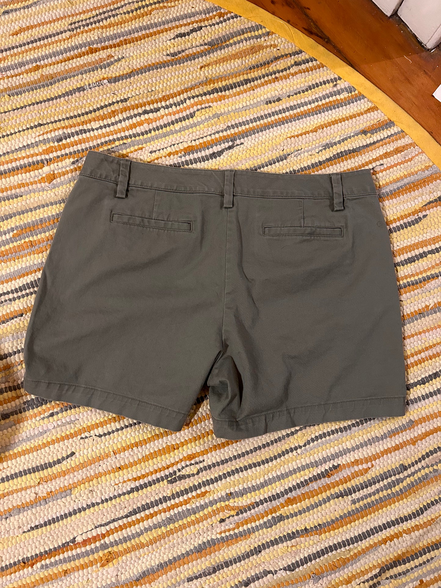 Lands end size 14 green khaki shorts