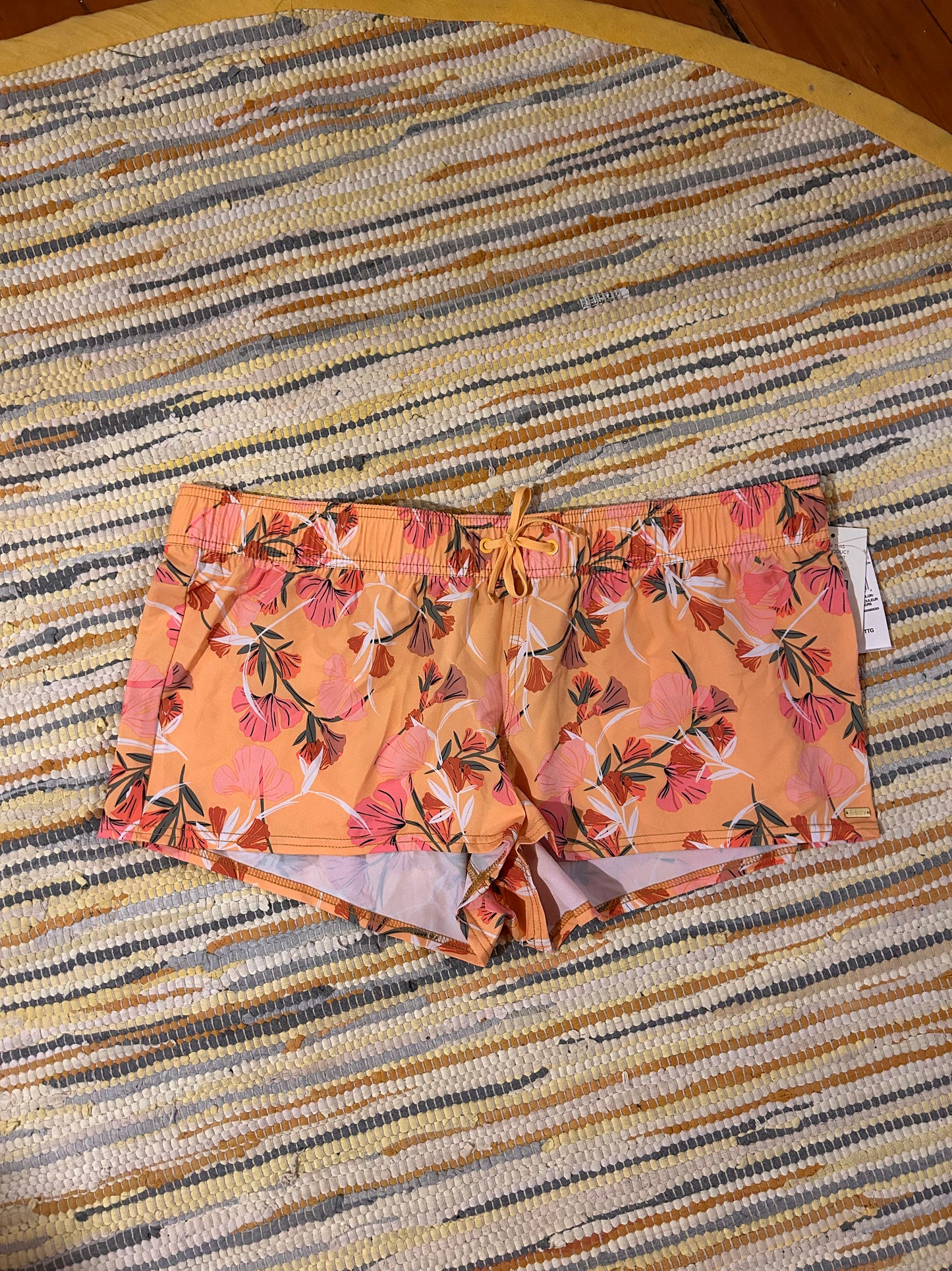 NEW Roxy Xxl orange floral shorts