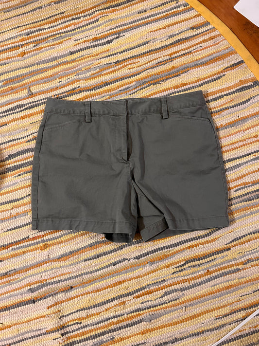 Lands end size 14 green khaki shorts