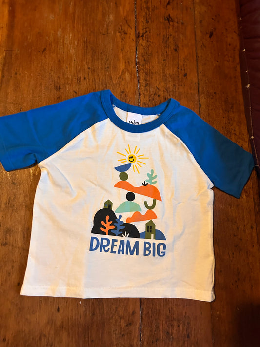 Dream Big graphic T-shirt