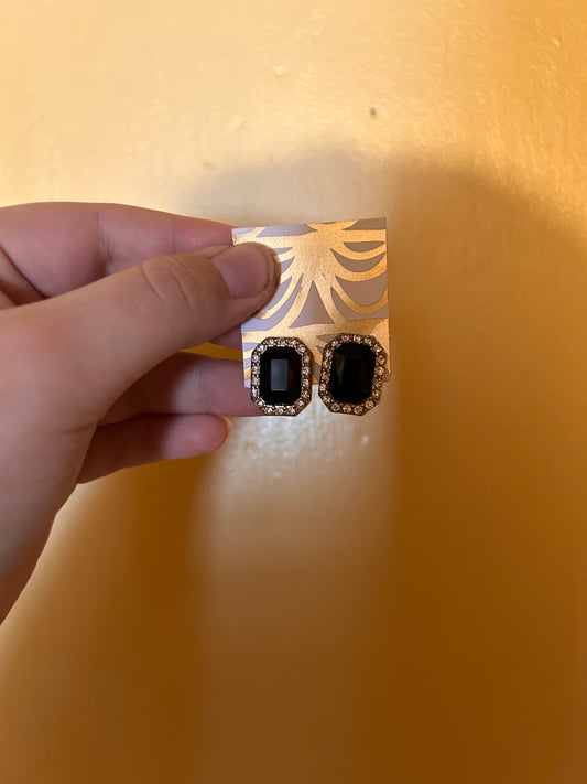 Black square earrings